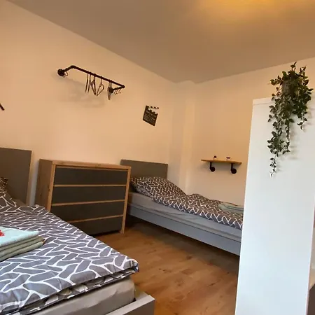 Charlie , Solingen Mitte, Ferien/Messe Wohnung Fuer Bis Zu 5 Personen Zewnętrze zdjęcie